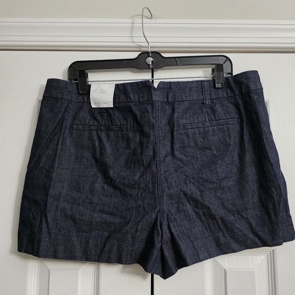 LOFT Curvy Riviera Shorts in Refined Denim, Dark Wash, Size 14P - Picture 5 of 8